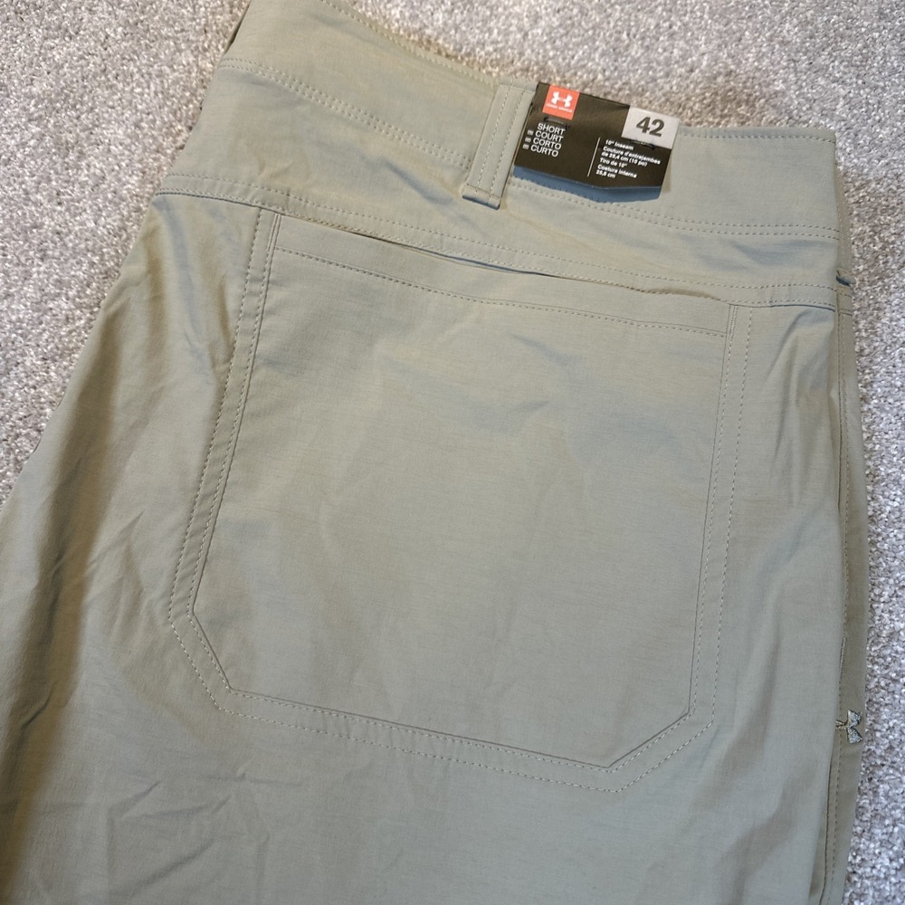 Under Armour Heatgear Loose Mens 42 x‎ 10 Khaki Fish Hunter Shorts UPF 30 New